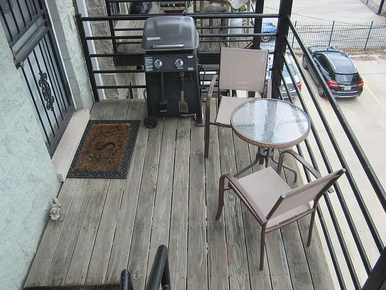 2329 W Harrison St #3 — Photo 13