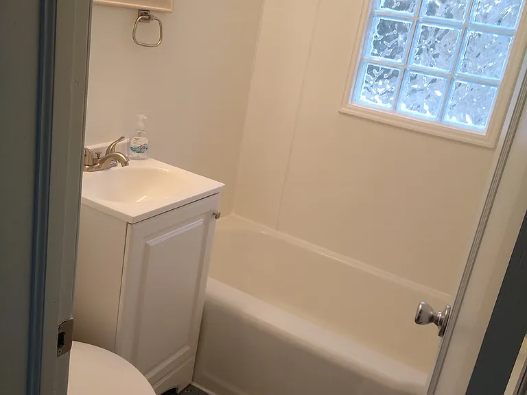 2312 E John St — Photo 13