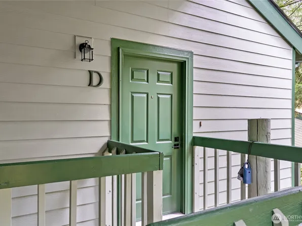 155 S 330th Street #D, Federal Way, WA 98003