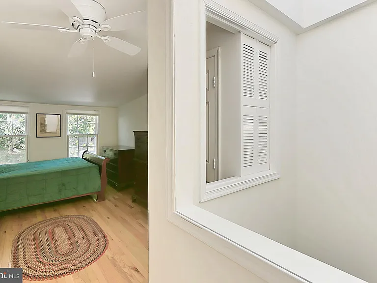 314 S Alfred St — Photo 19