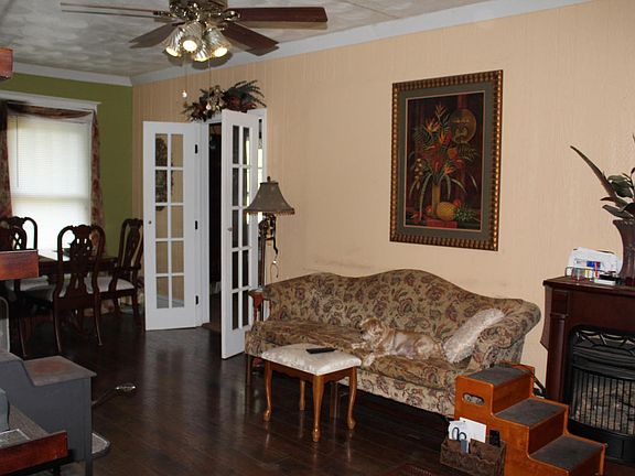 3rd image of 1600 McCauley Ave