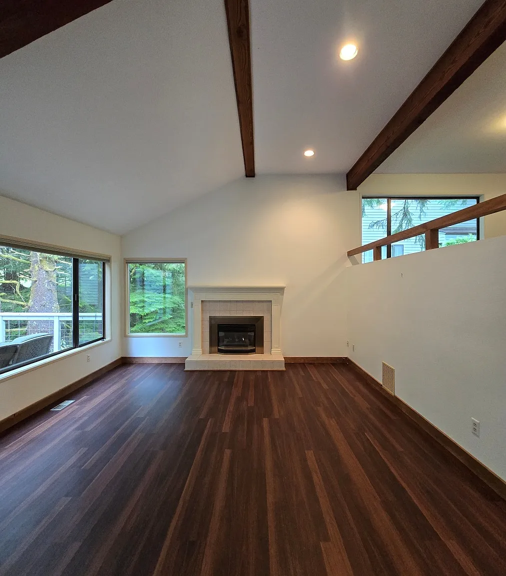 2bed/2bath located in Gated Salishan Hills — Photo 2