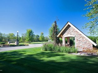 142 Stone Gate Dr, Battle Creek, MI 49015