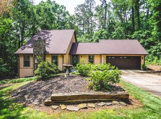 3959 Cotswold Dr, Lilburn, GA 30047