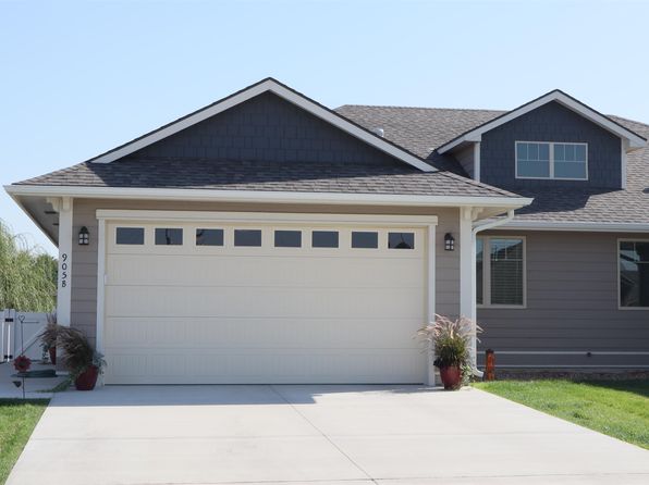 905B Sunrise Ct, Dodge City, KS 67801