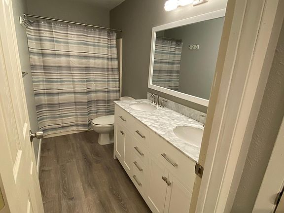 5th image of 938 Wescott Trl APT 104
