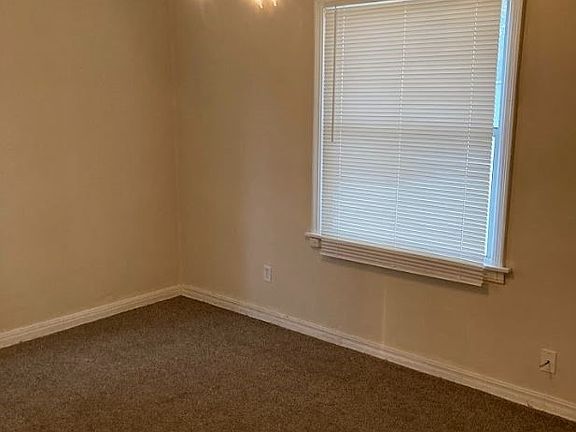3rd image of 2611 E Oklahoma Pl