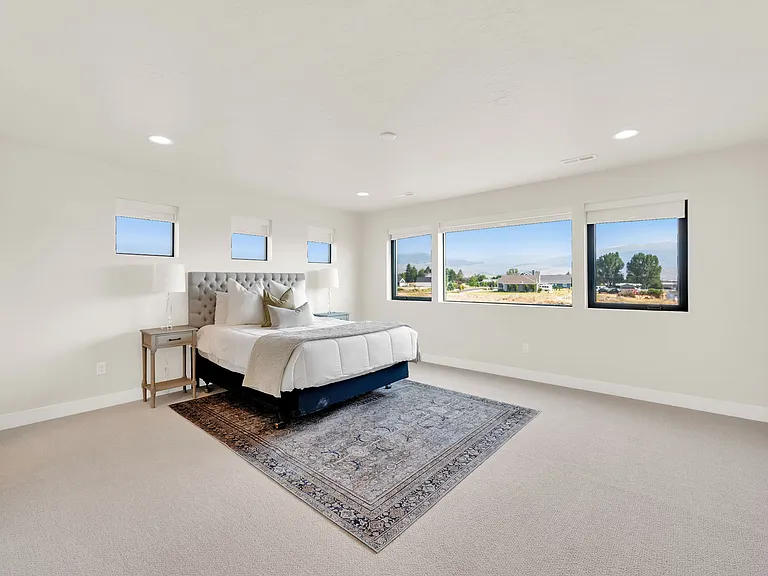 2832 E Hayloft Ln — Photo 13