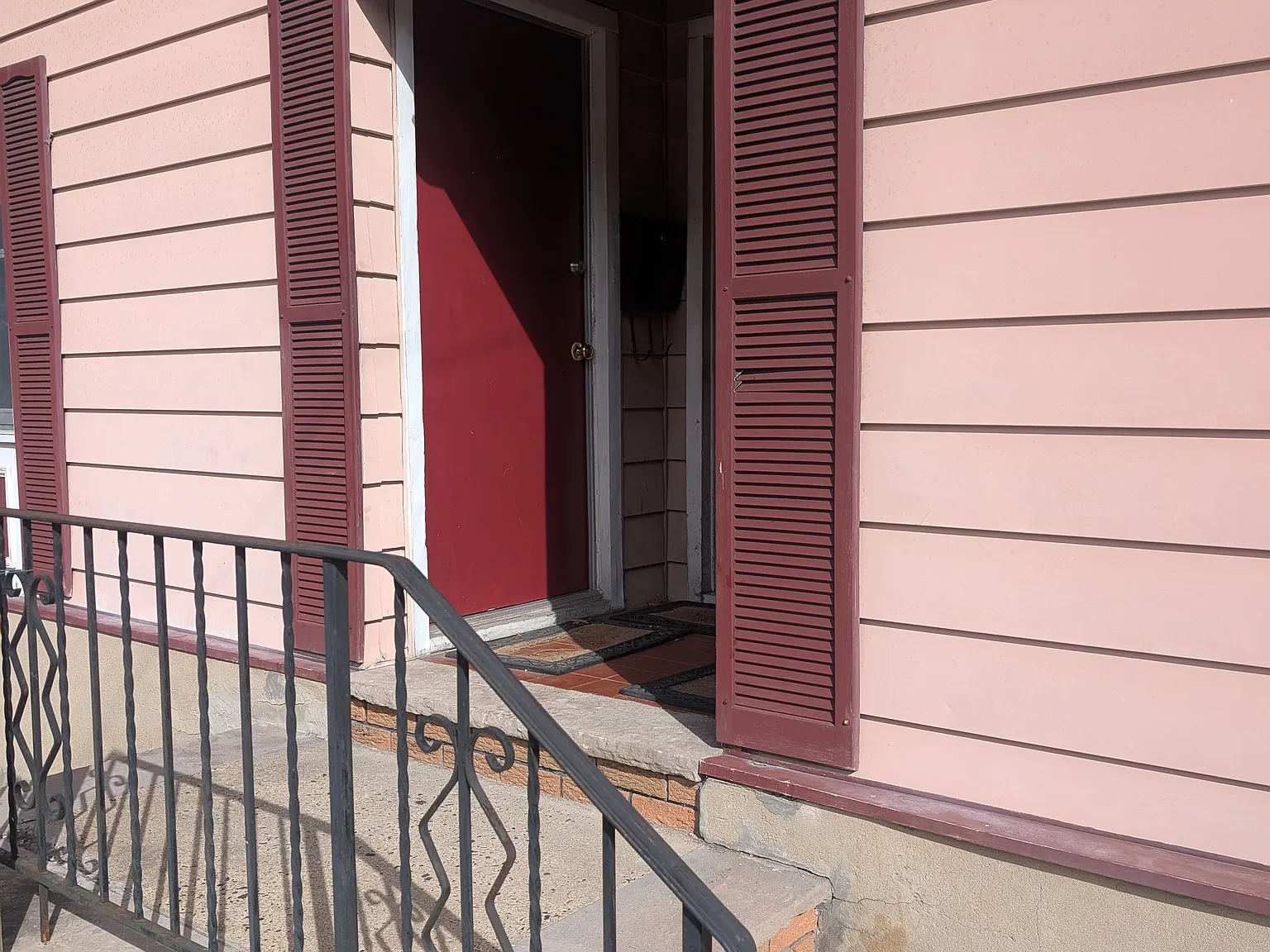 3 bed, $2,500 — Photo 3