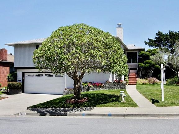 2nd image of 2400 Oakmont Dr