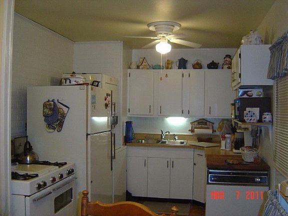 3rd image of 9952 Appollo Ct