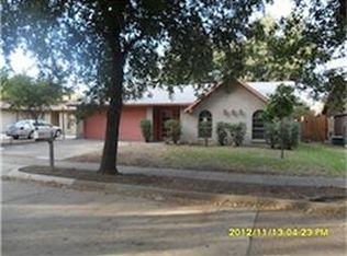 430 Santa Margarita St, Grand Prairie, TX 75052