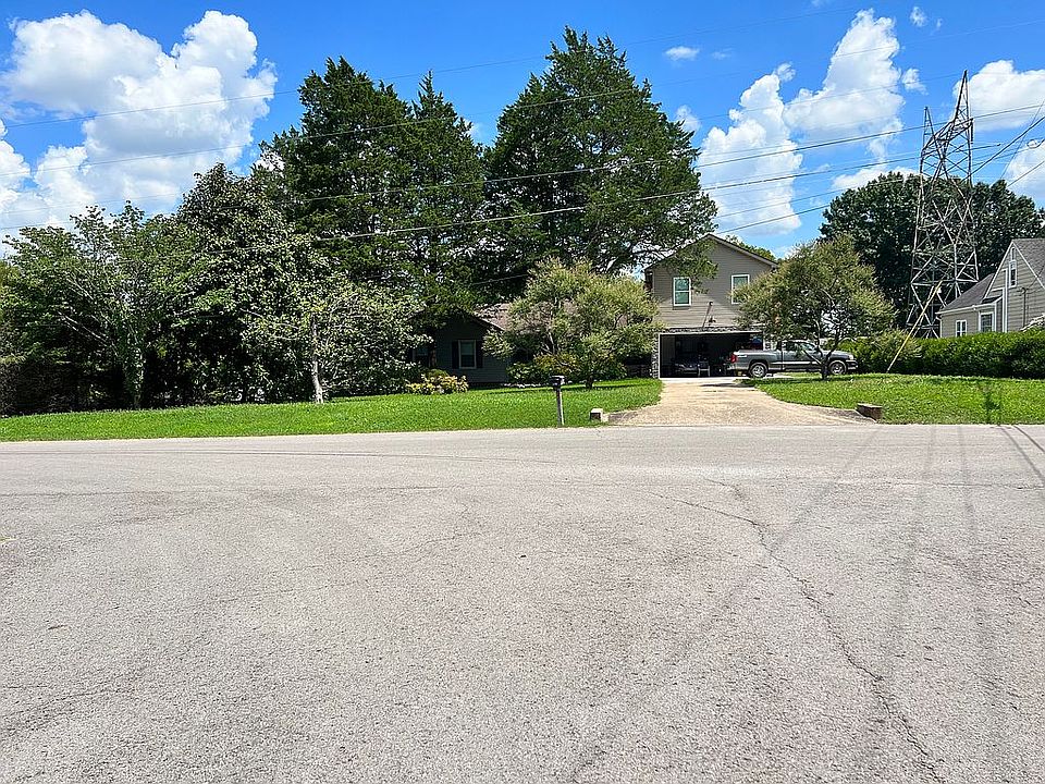 2nd image of 120 Tarrytown Dr