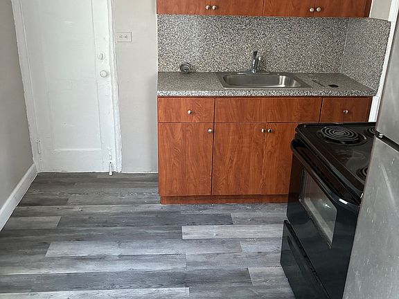 3rd image of 1140 NW 79th St APT 113