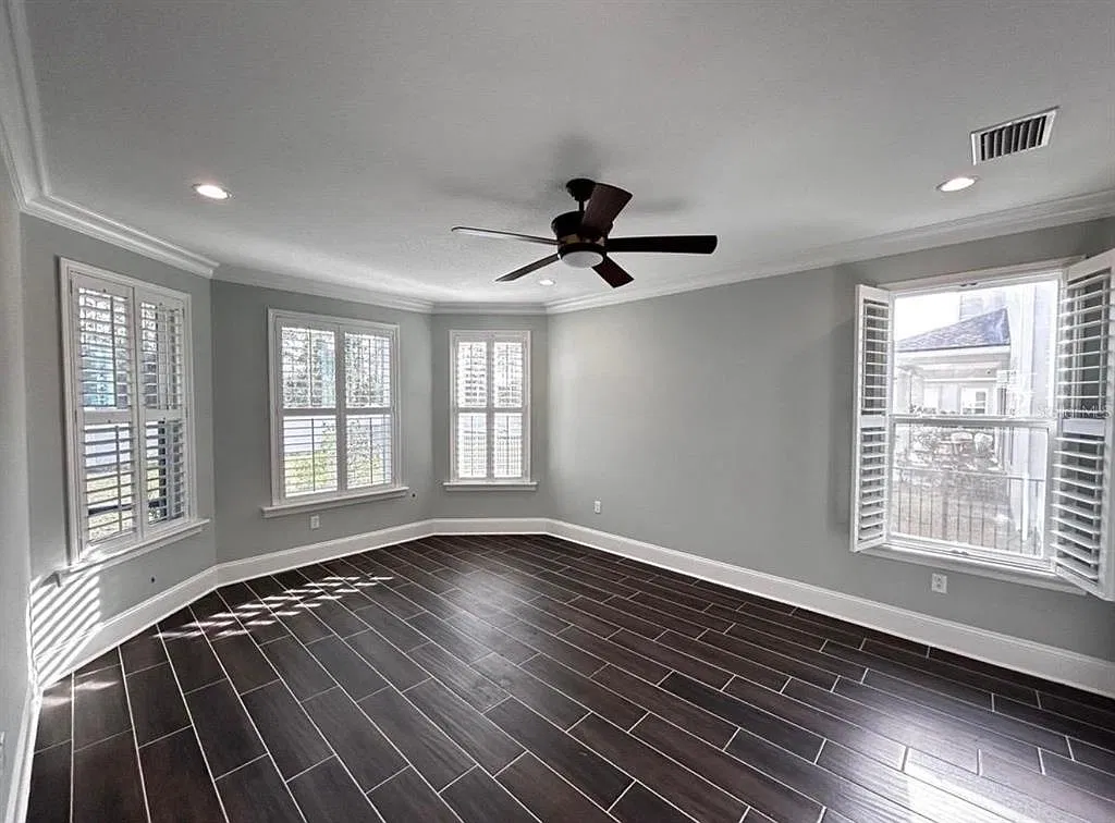 4 bed, 3.5 bath, 2816 sqft, $4,250 — Photo 3