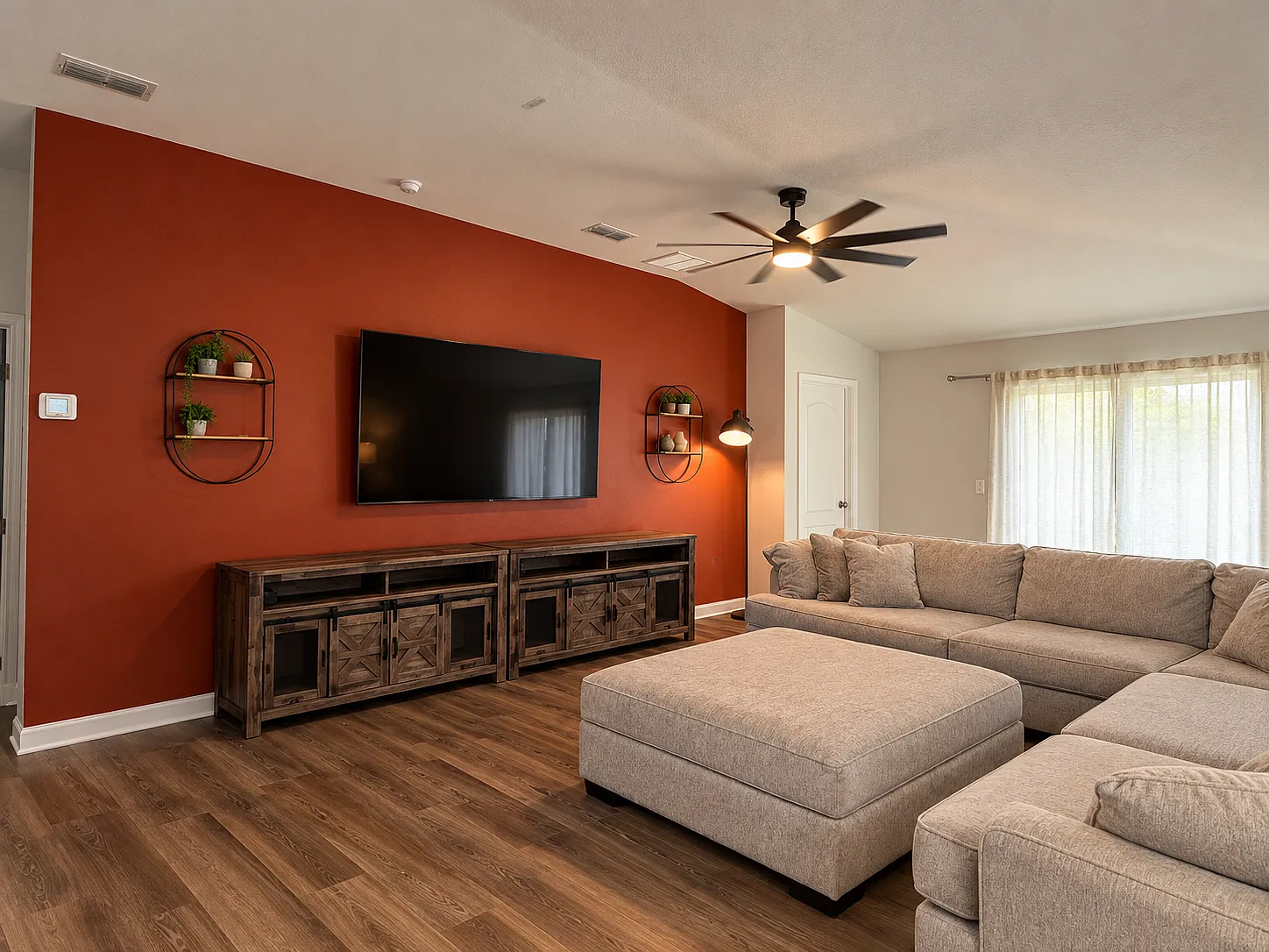 4 bed, 2.0 bath, 1778 sqft, $2,700 — Photo 4