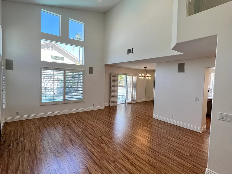 17 Belcrest — Photo 4