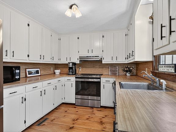 5th image of 20 Stratton Rd
