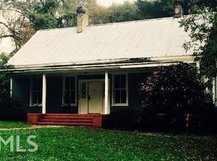 303 Thornton St, Union Point, GA 30669