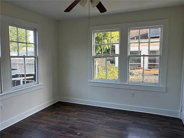 5653 Canal Blvd — Photo 12