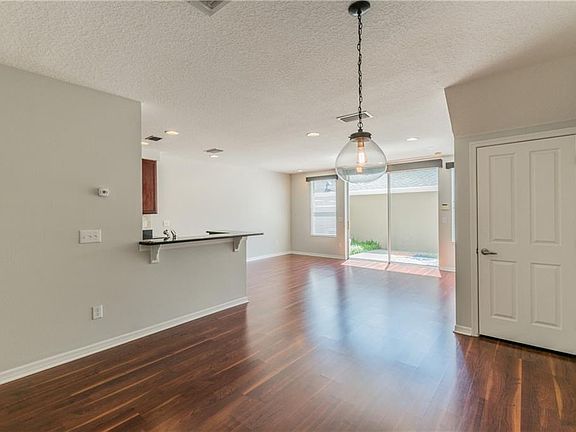 3rd image of 11530 Fountainhead Dr