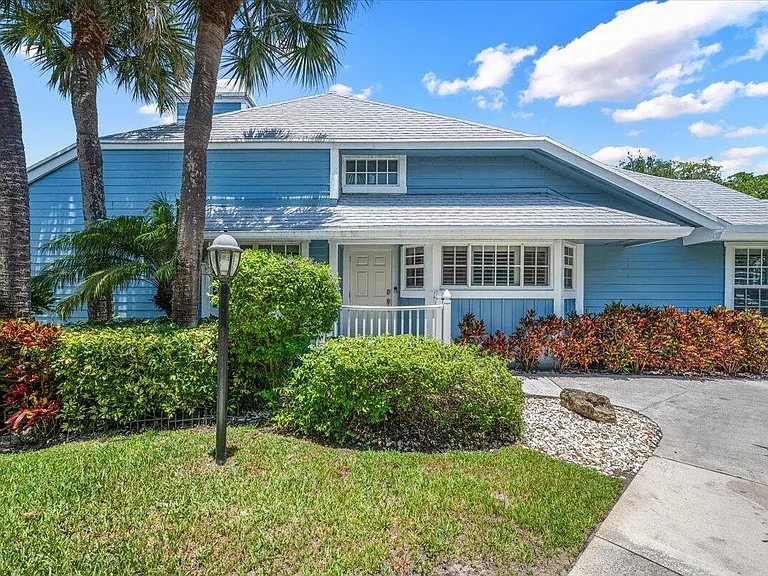 621 Ocean Dunes Cir — Photo 12