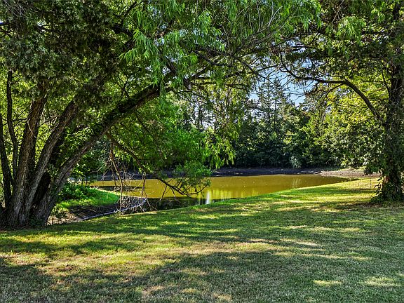 4th image of 221 Cisco Rd