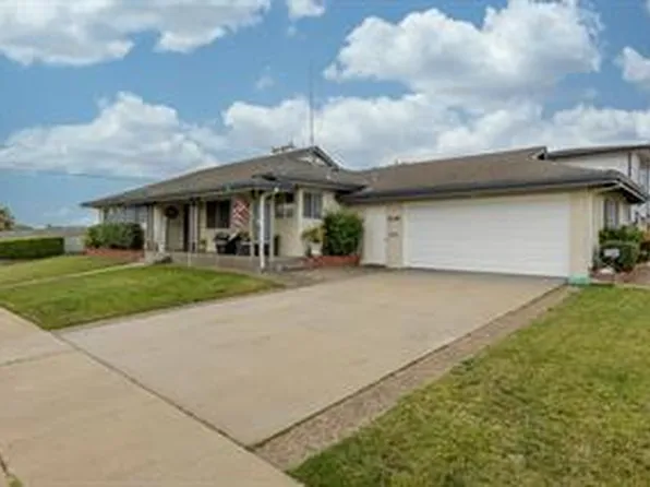 808 Saratoga Dr, Salinas, CA 93906