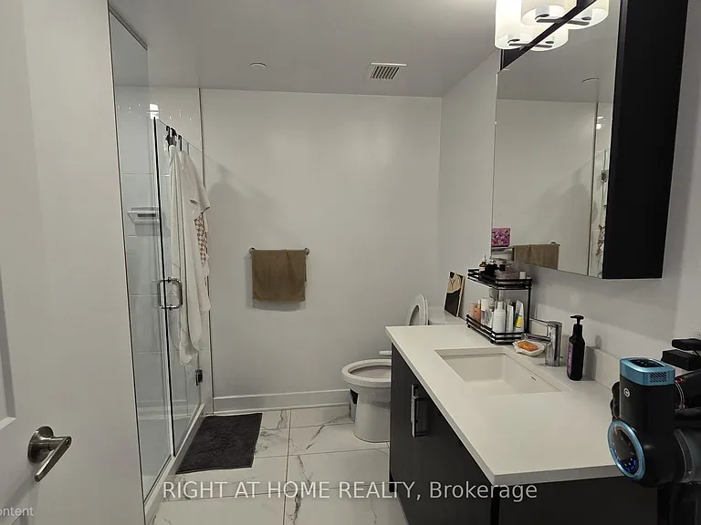 180 George St N #2405 — Photo 5