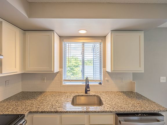 3rd image of 365 Woodford Ave APT 30