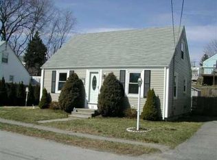 11 Caporal St, Cranston, RI 02910