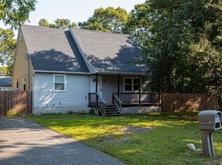 49 Smith Ln, Medford, NY 11763