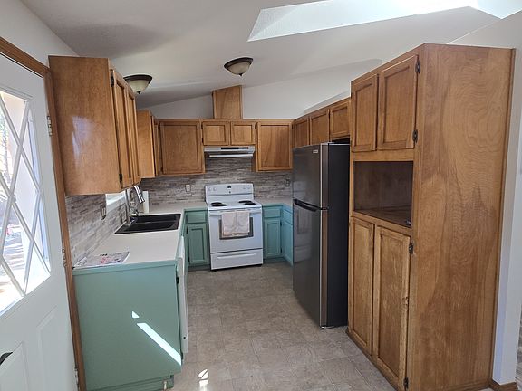 2nd image of 1961 SW Forest Ridge Ave