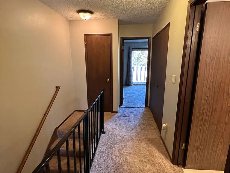 434 Hawaii Ct — Photo 26