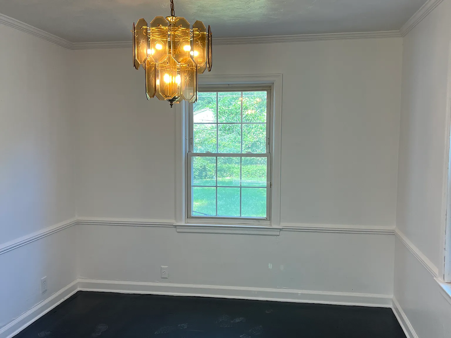 3 bed, 1.5 bath, 1367 sqft, $1,650 — Photo 4