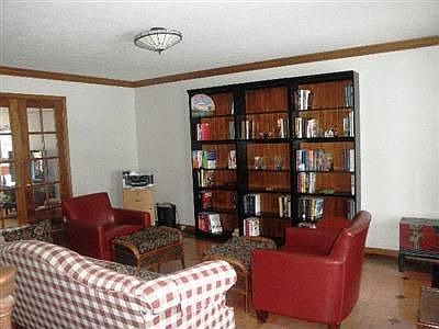 3rd image of 3455 Lexington Ln