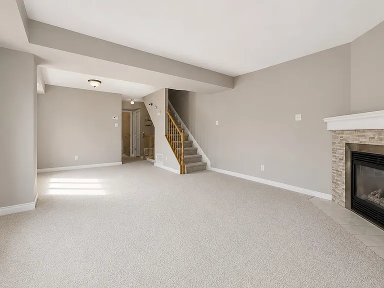Locksley Ln — Photo 9