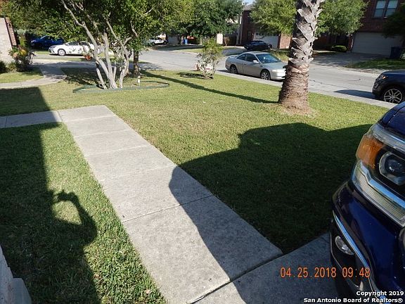 4th image of 10522 Dugas Dr