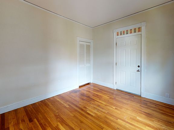 4th image of 74 Saint Rose St