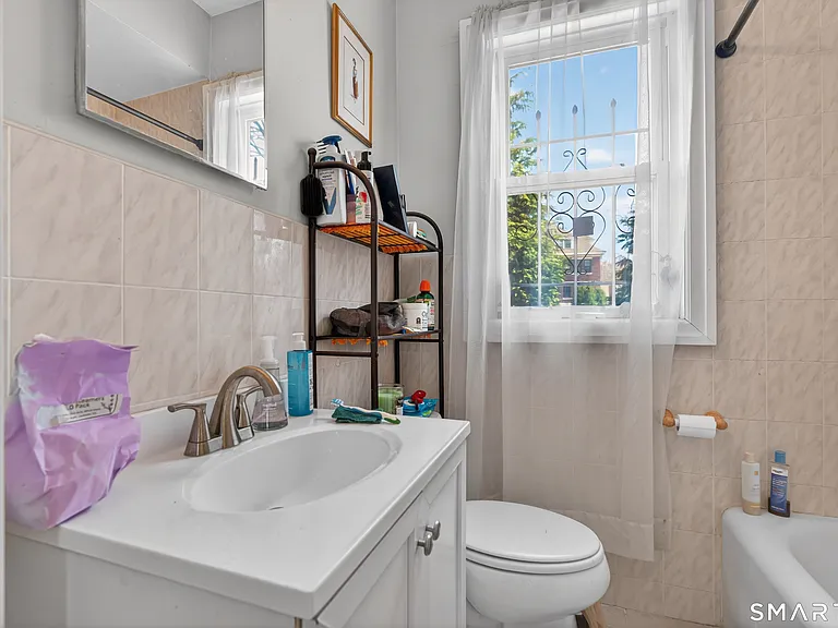 224 Huntington St #1 — Photo 8