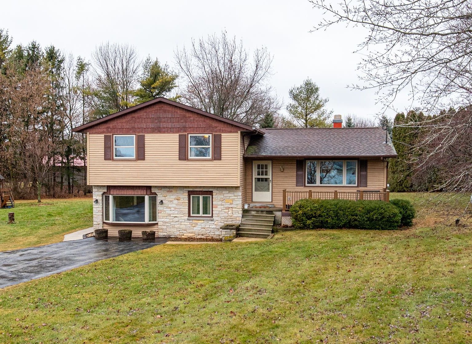 W5067 Harrison Rd, Hilbert, WI 54129 Zillow