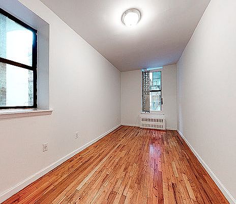 4th image of 109 W 113th St Unit A1