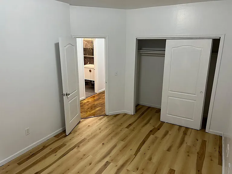 1506 Walton Ave #5B — Photo 7