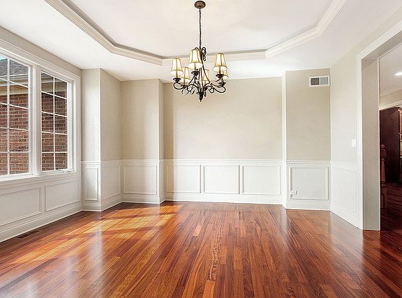 4th image of 12650 Waterford Dr