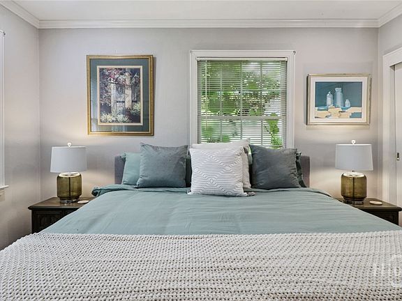 4th image of 1616 Skidaway Rd