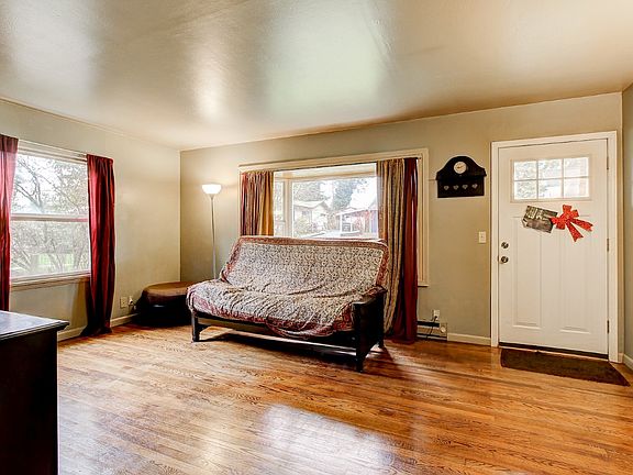 3rd image of 14338 Interlake Ave N