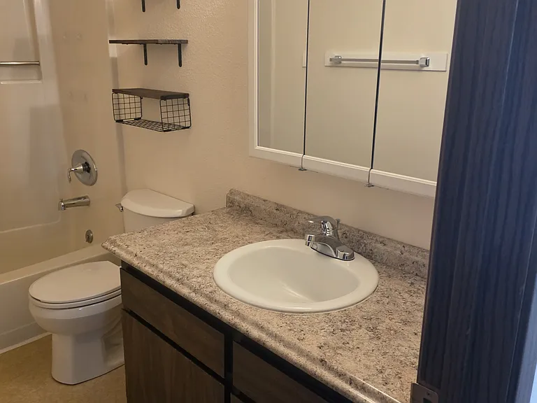 8621 N Edison St #11 — Photo 2