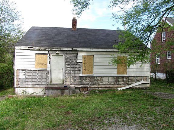 2nd image of 1841 10th St NW