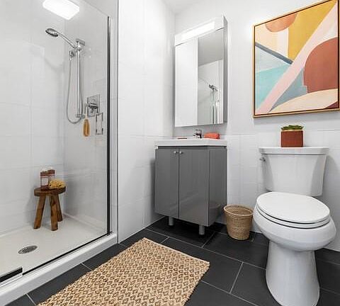 4th image of 621 Pavonia Ave #1002