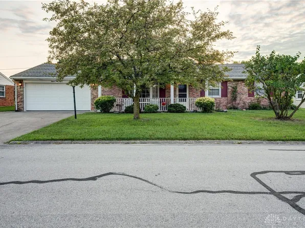 1344 Hillside Dr, Greenville, OH 45331